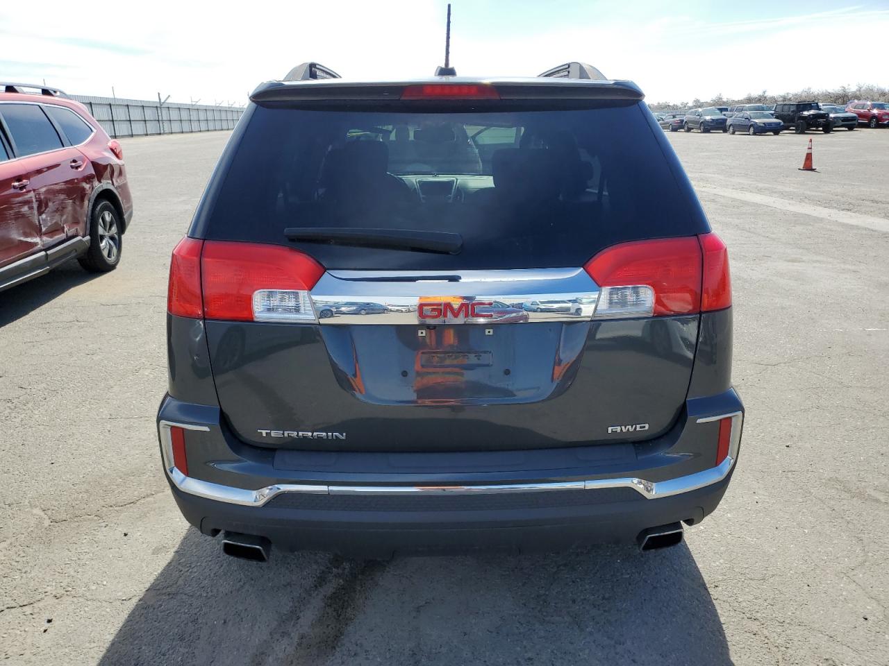 2017 GMC Terrain - Image 6