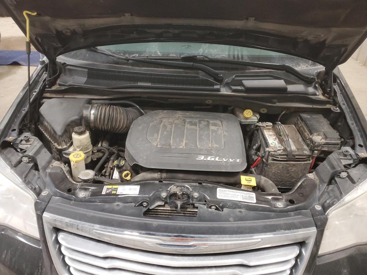 2014 Chrysler Town & Country - Image 12