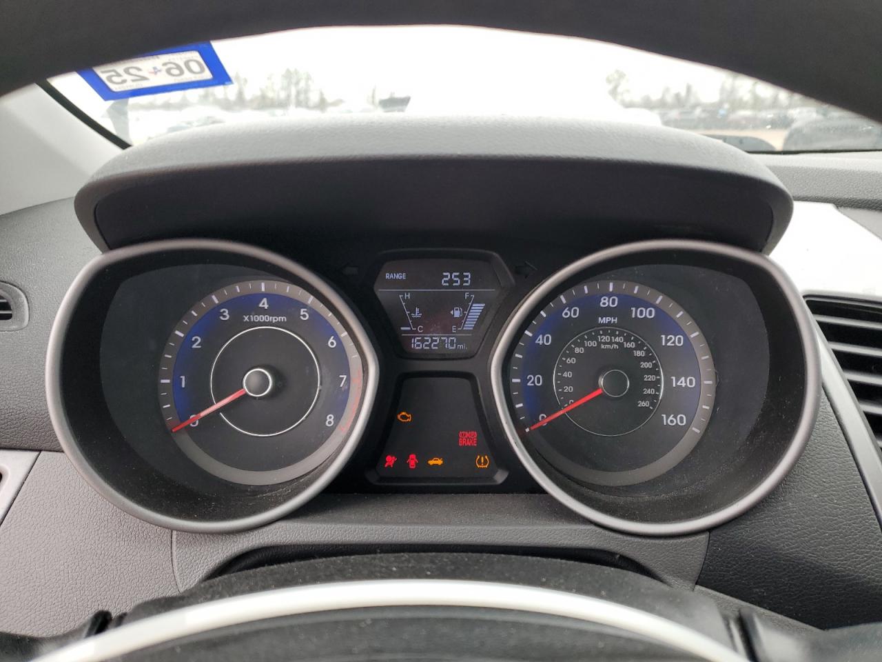 2016 Hyundai Elantra - Image 9