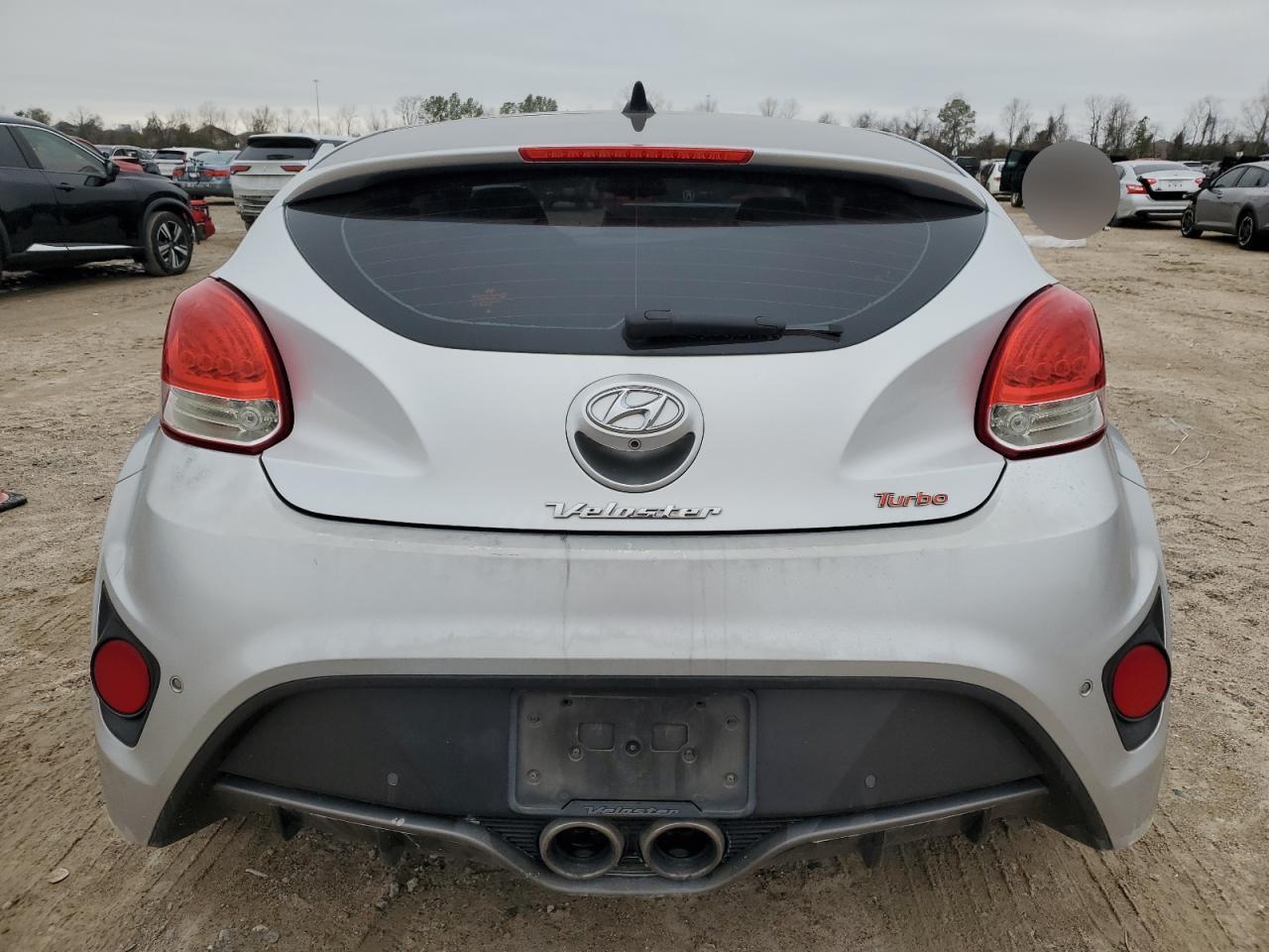 2013 Hyundai Veloster - Image 6