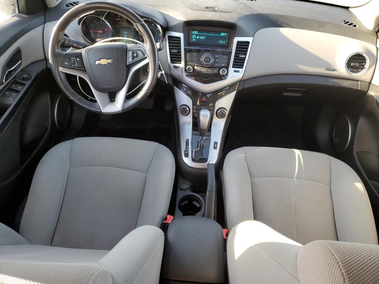 2011 Chevrolet Cruze - Image 8