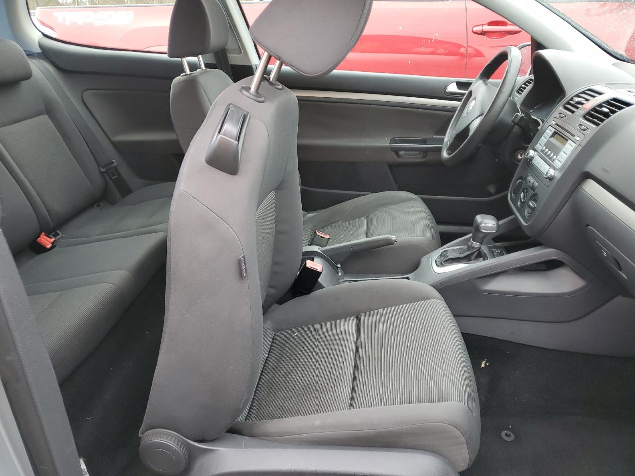 2008 Volkswagen Golf - Image 10