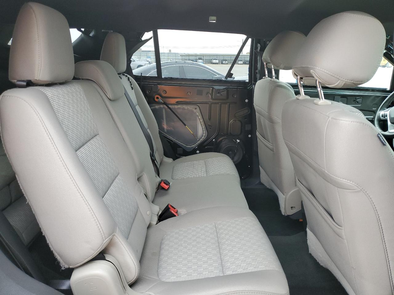 2012 Ford Explorer - Image 11