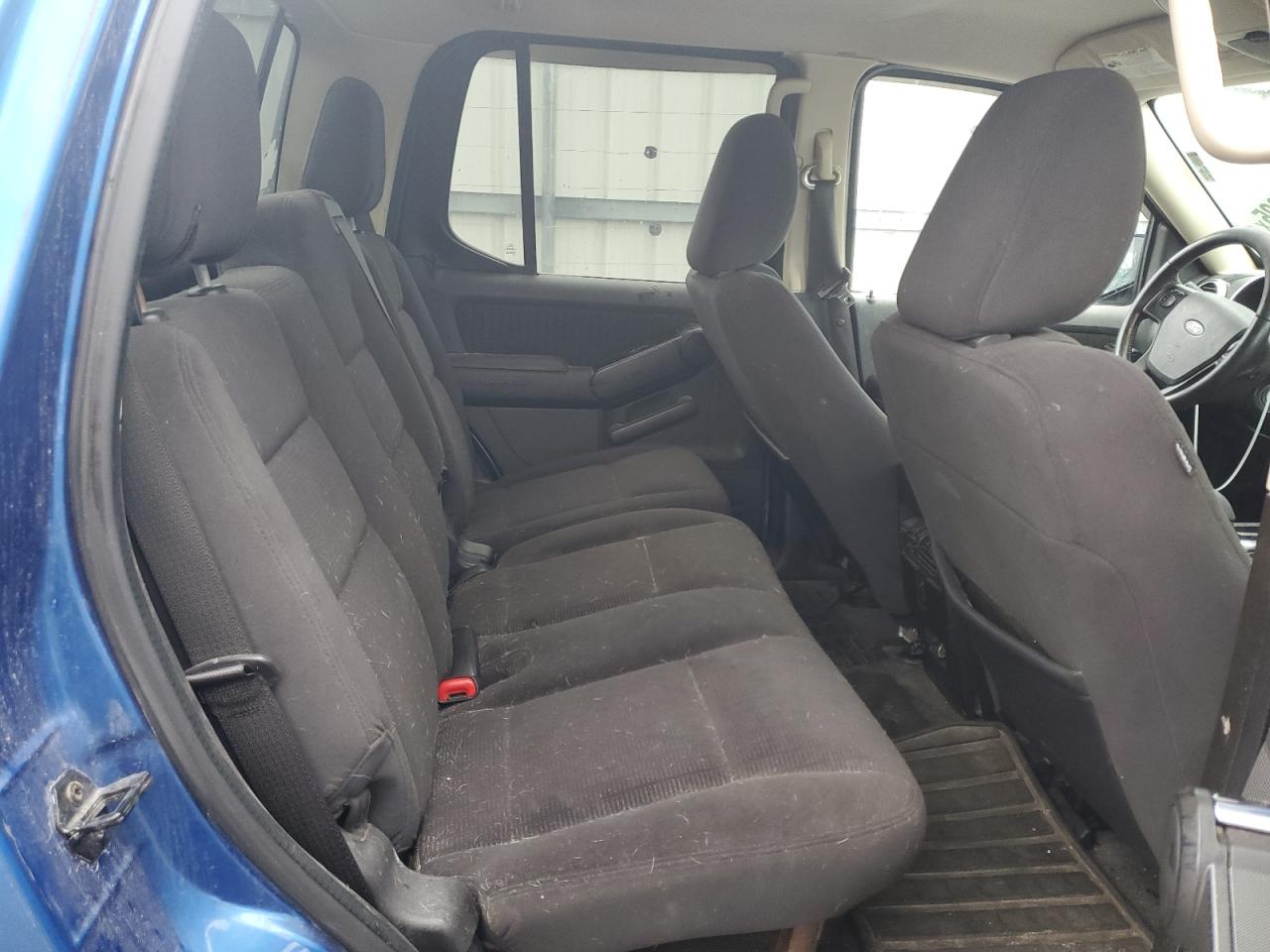 2010 Ford Explorer - Image 10