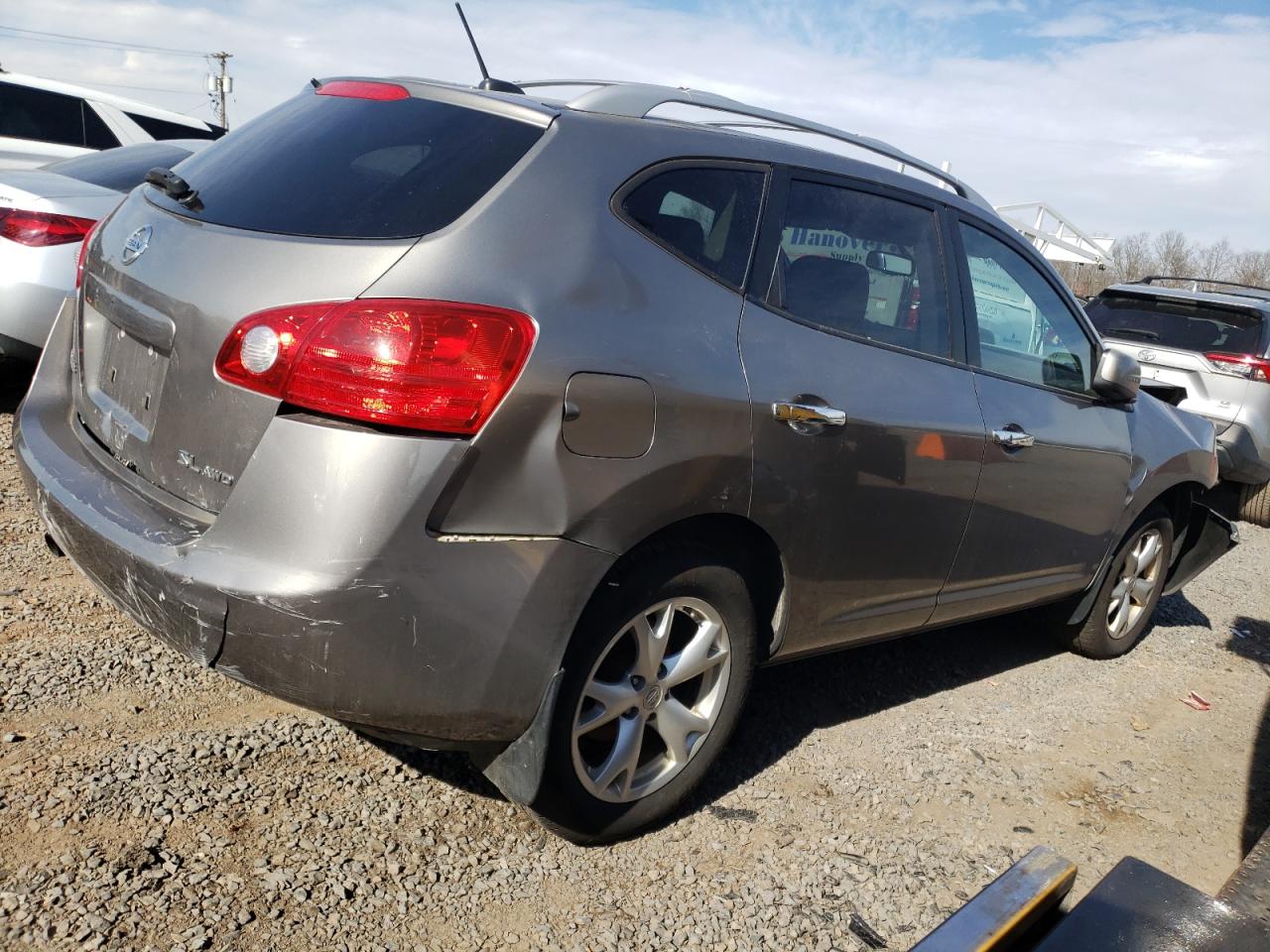 2010 Nissan Rogue - Image 3