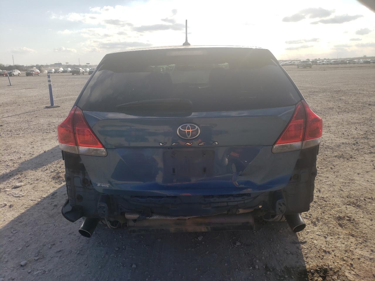 2010 Toyota Venza - Image 6