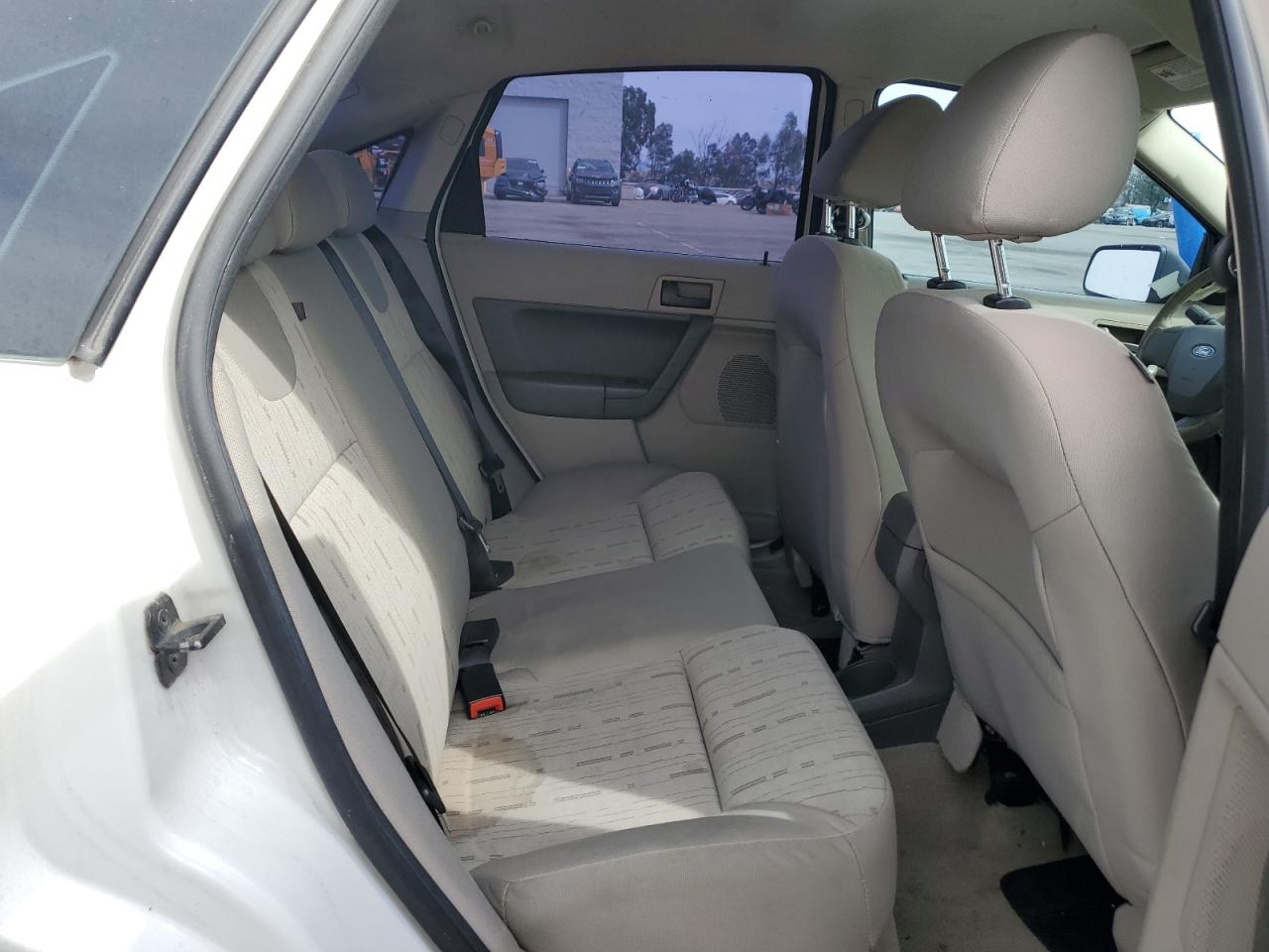 2009 Ford Focus - Image 10