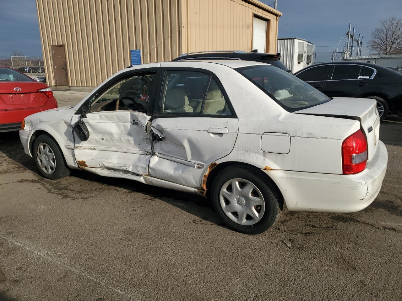 2000 Mazda Protege - Image 2