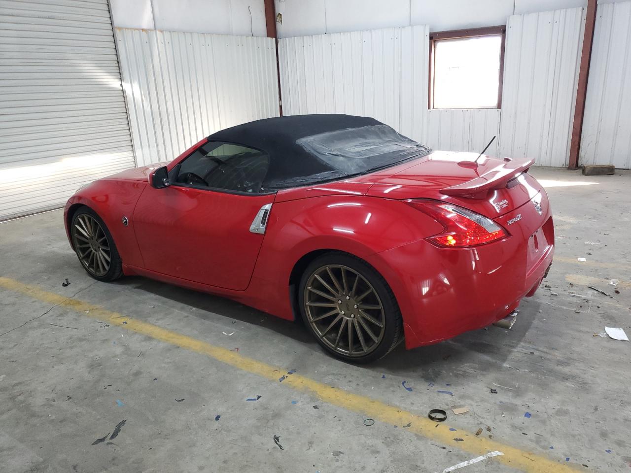 2015 Nissan 370Z - Image 2