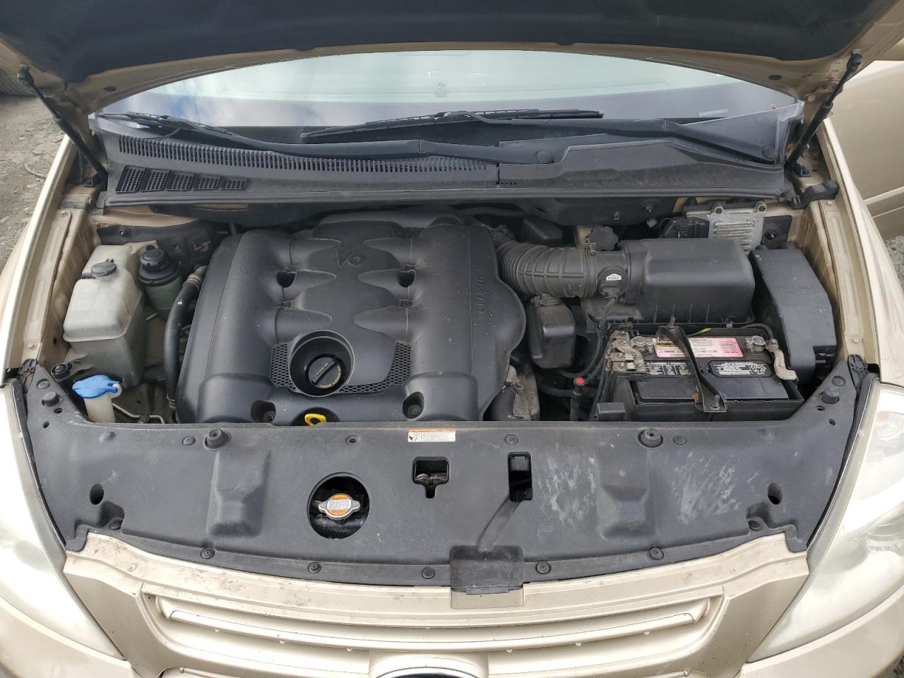 2008 Kia Sedona - Image 12