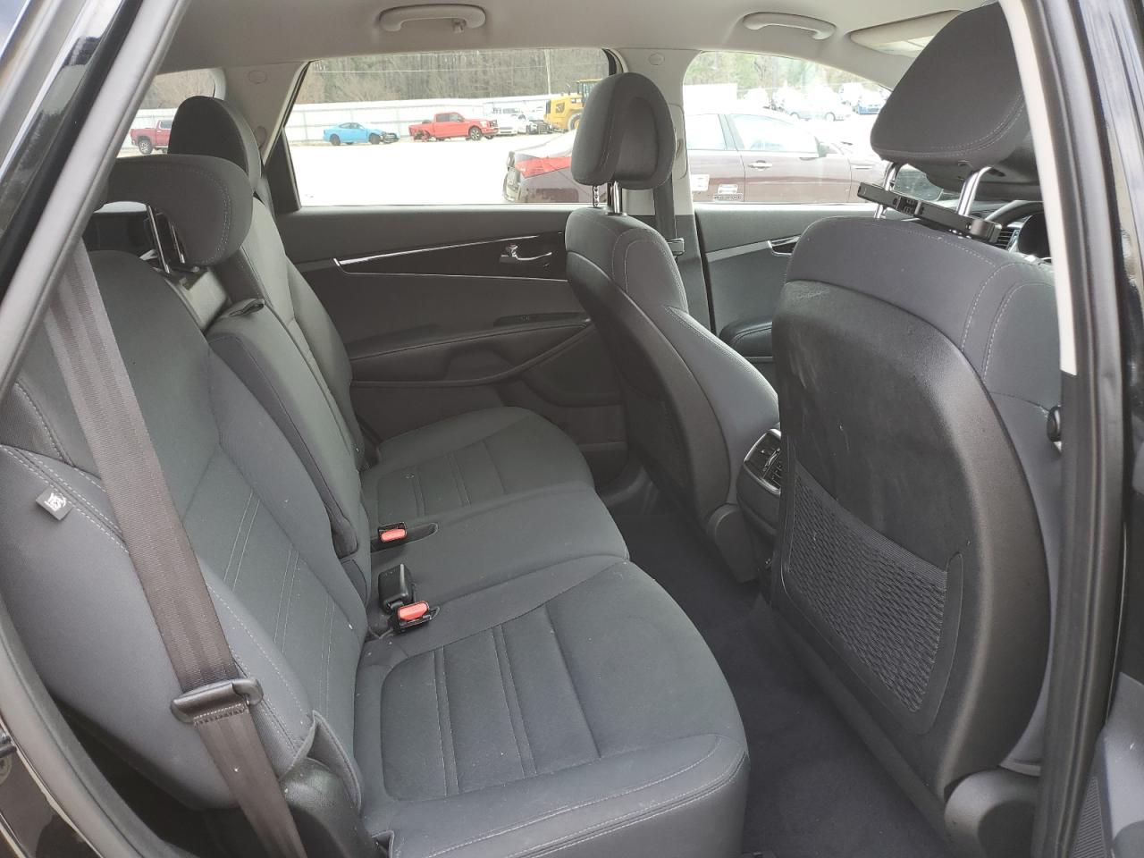 2016 Kia Sorento - Image 11