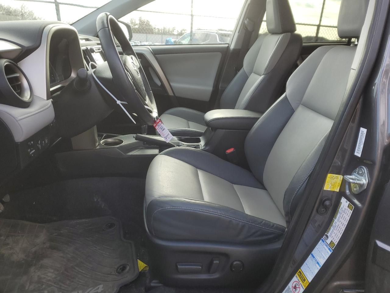 2015 Toyota RAV 4 - Image 7