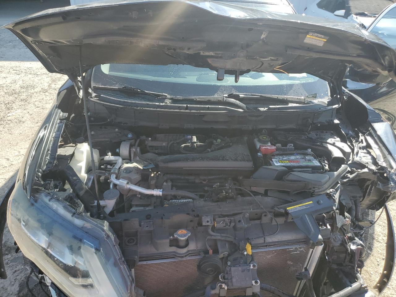 2018 Nissan Rogue - Image 12