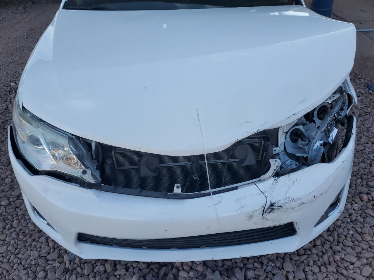 2013 Toyota Camry - Image 12