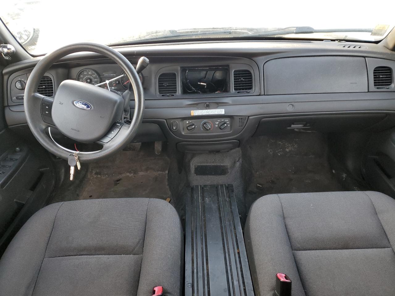 2011 Ford Crown Victoria - Image 8