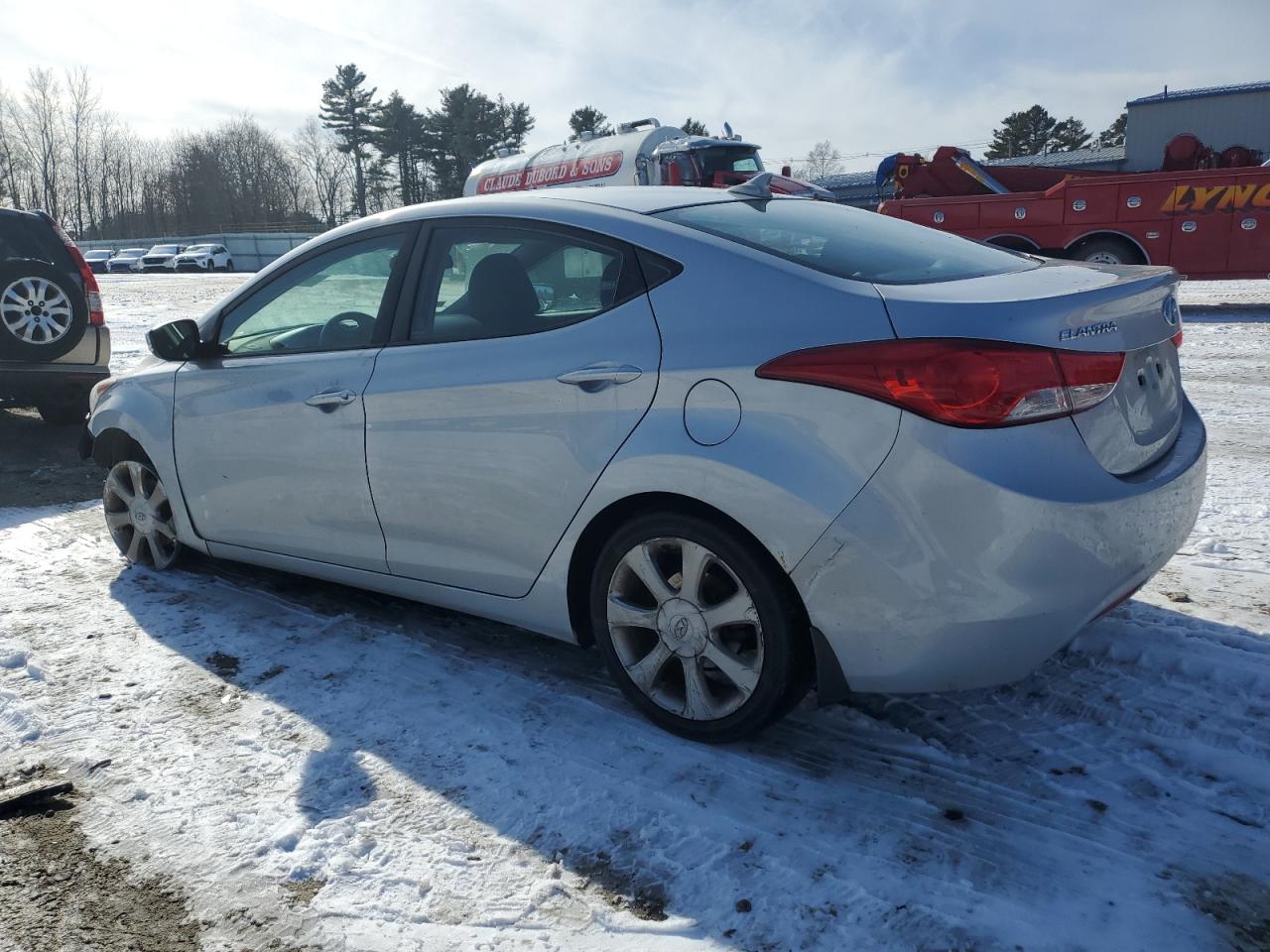 2013 Hyundai Elantra - Image 2