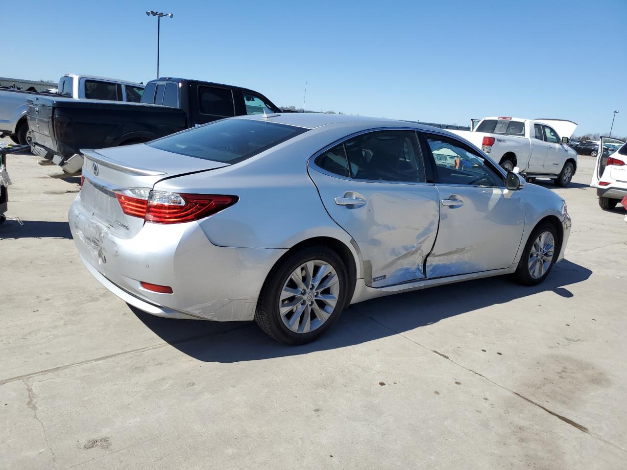 2014 Lexus ES - Image 3