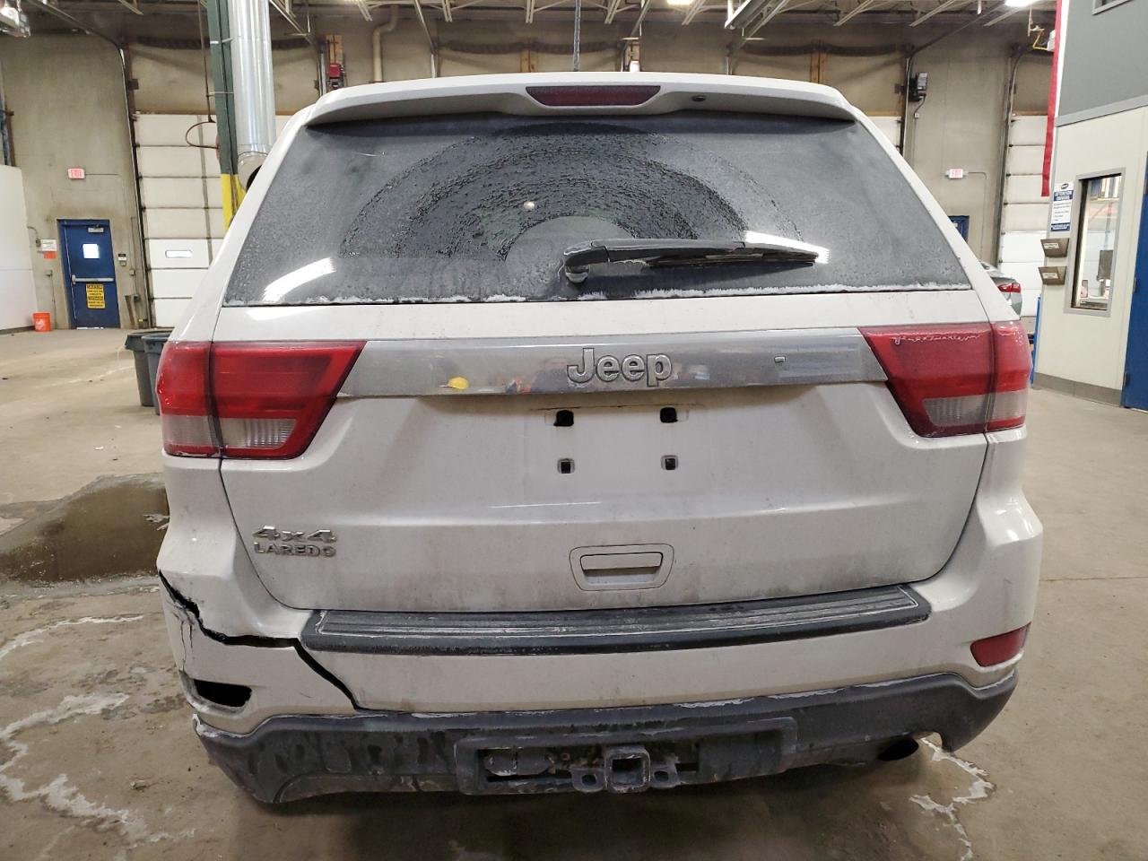 2011 Jeep Grand Cherokee - Image 6