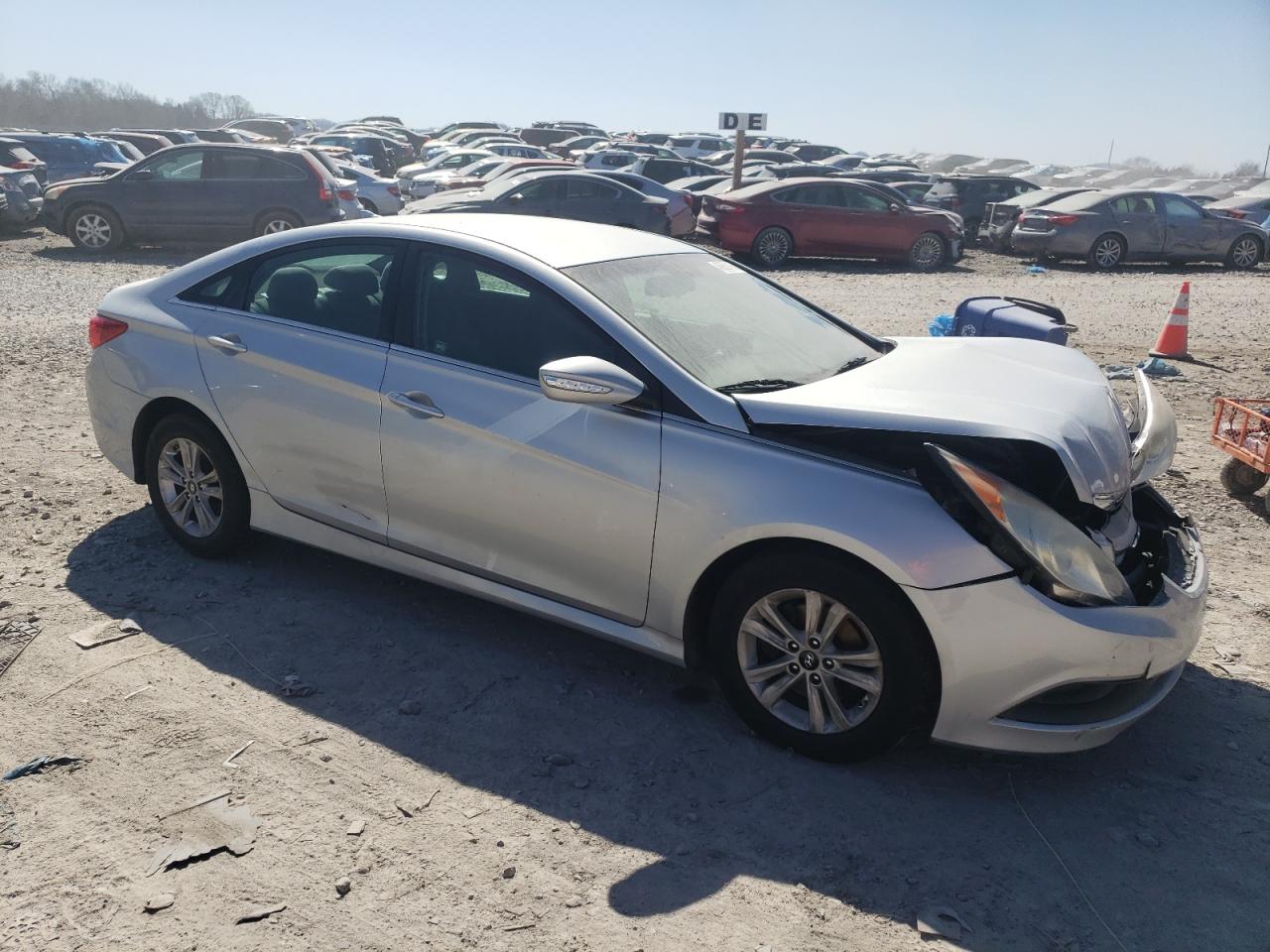 2014 Hyundai Sonata - Image 4