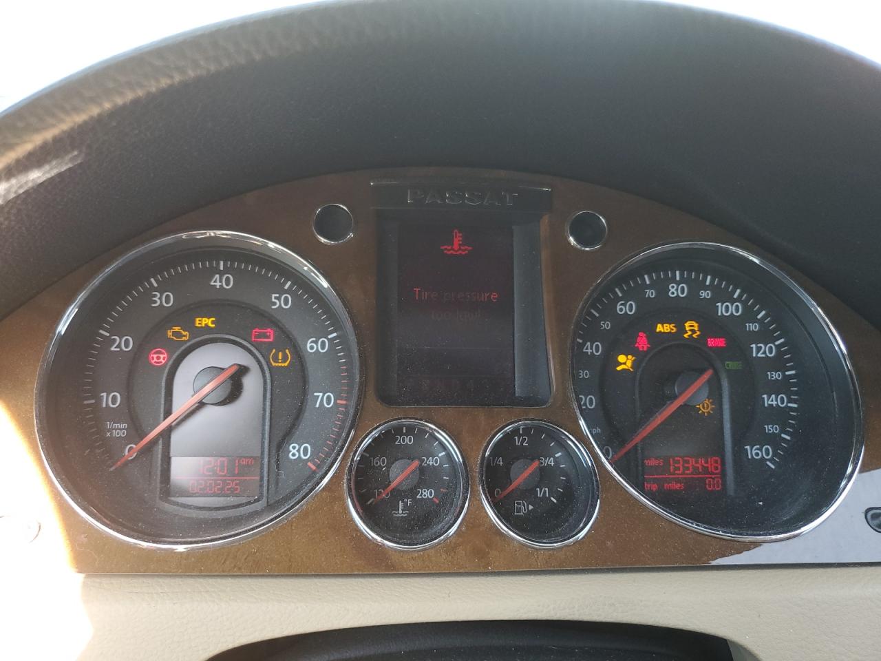 2006 Volkswagen Passat - Image 9