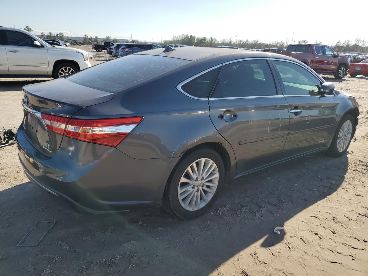 2013 Toyota Avalon - Image 3