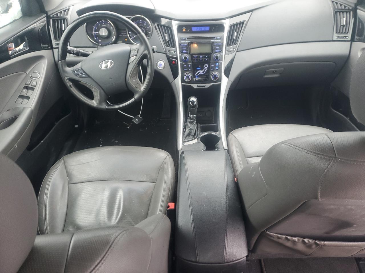 2013 Hyundai Sonata - Image 8