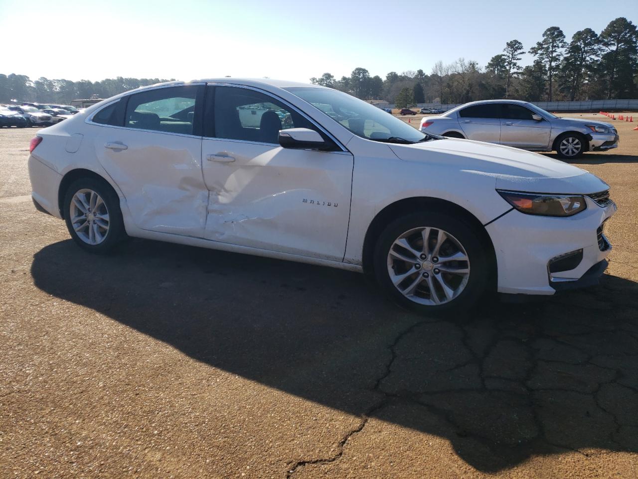 2016 Chevrolet Malibu - Image 4