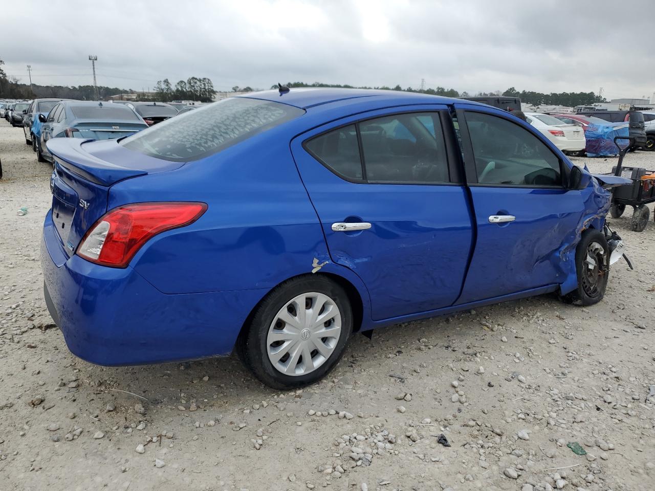 2015 Nissan Versa - Image 3