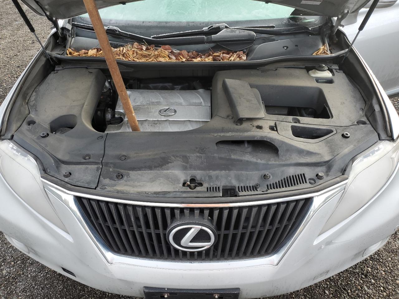 2010 Lexus RX - Image 12