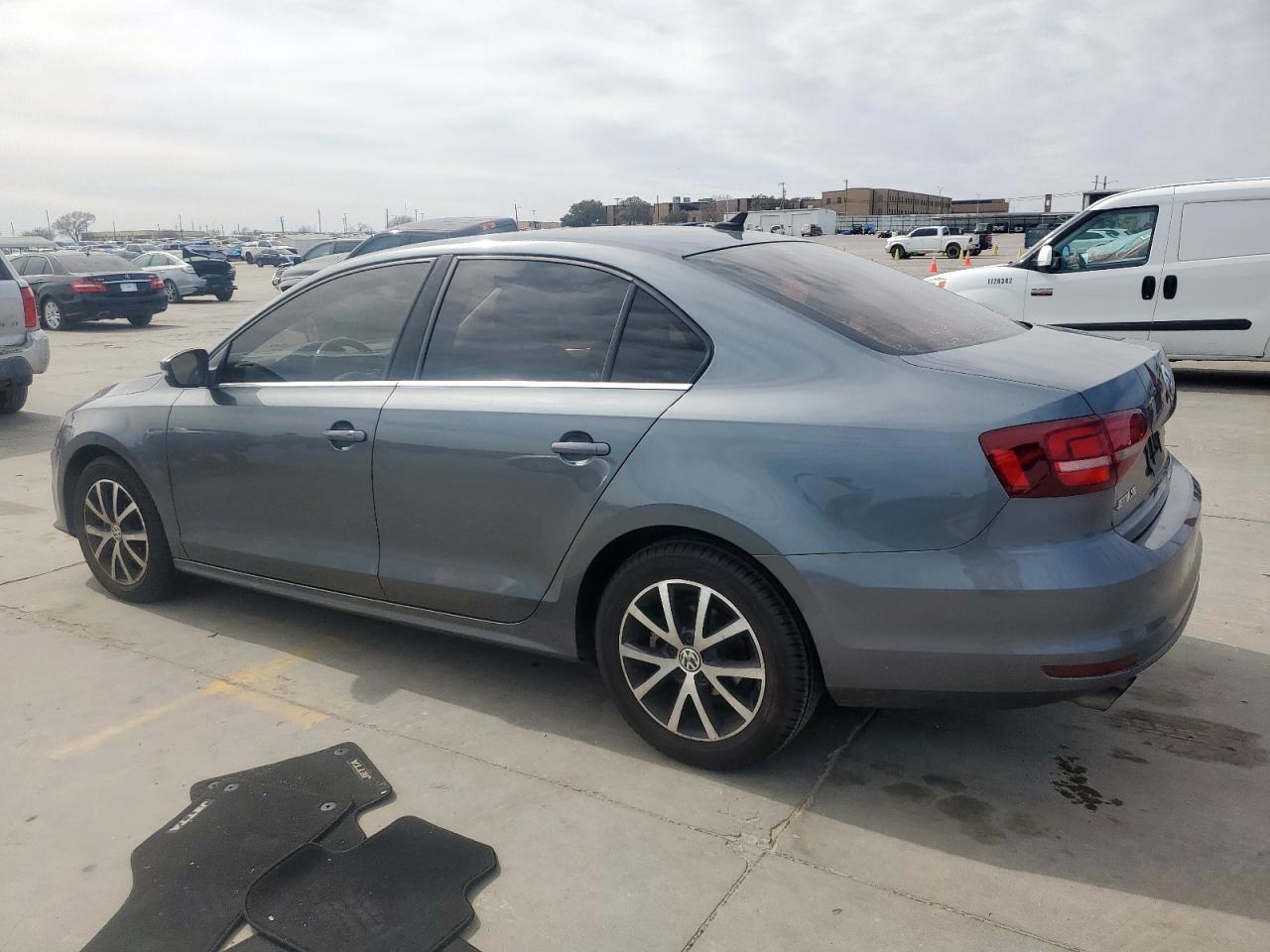 2017 Volkswagen Jetta - Image 2