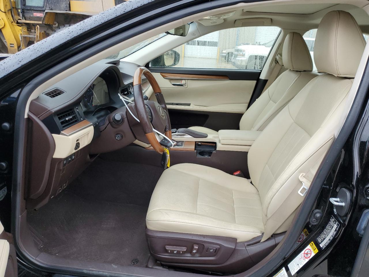 2017 Lexus ES - Image 7