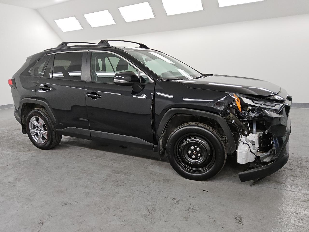 2024 Toyota RAV 4 - Image 4