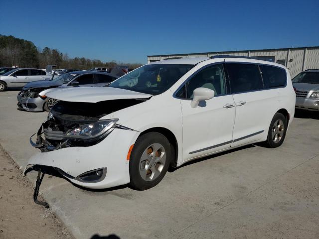 2017 Chrysler Pacifica Touring L Plus