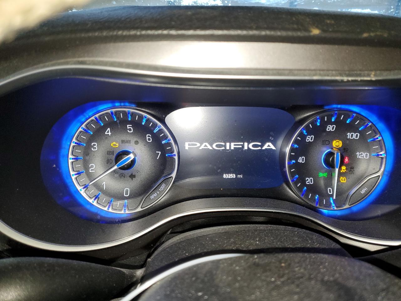 2019 Chrysler Pacifica - Image 9