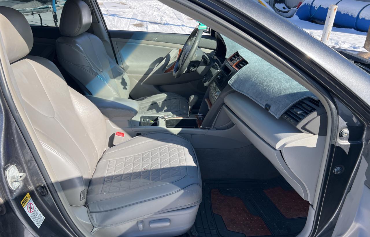 2009 Toyota Camry - Image 5
