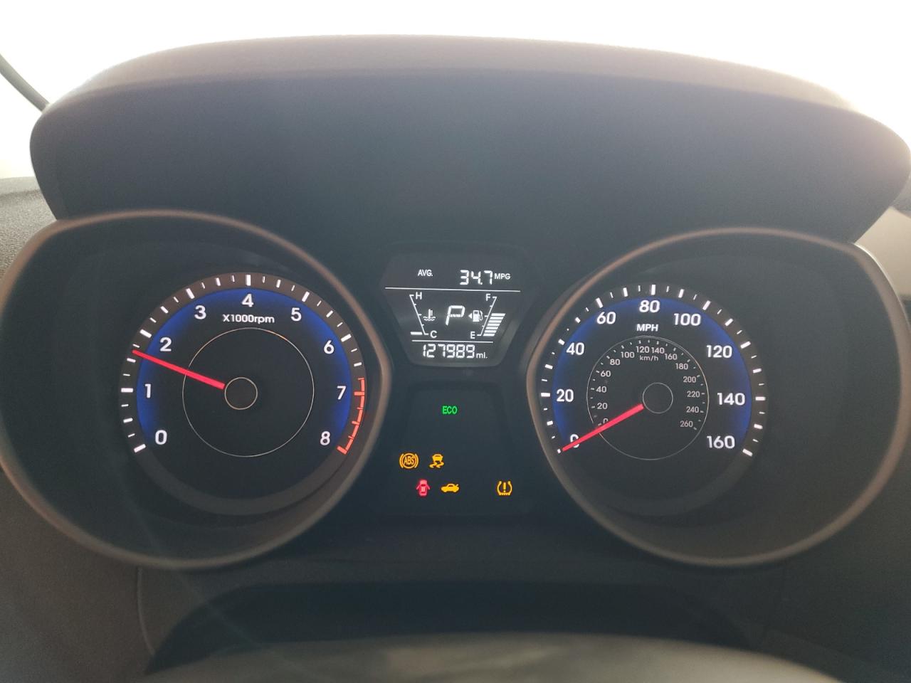 2015 Hyundai Elantra - Image 9