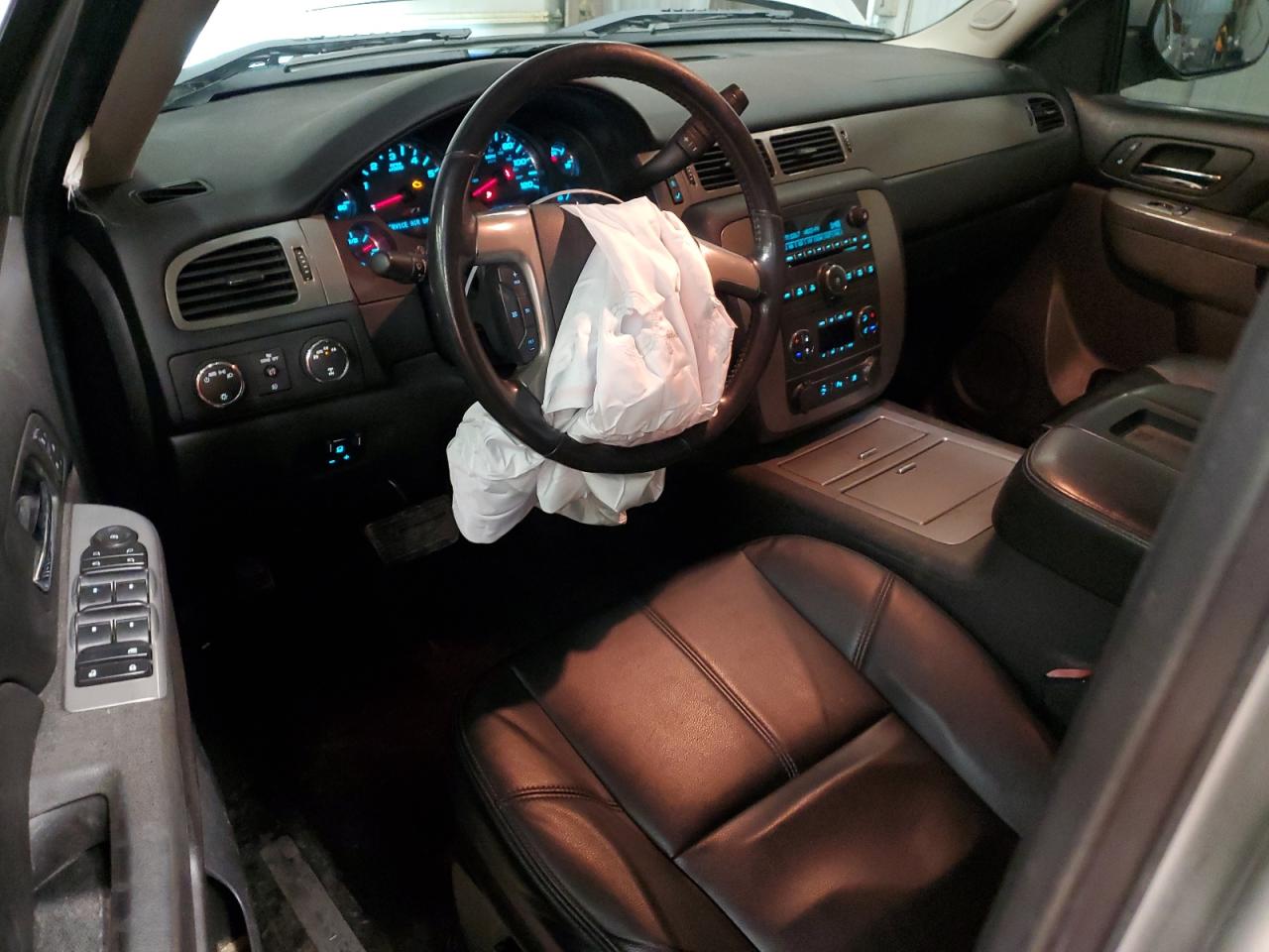 2011 GMC Sierra - Image 8