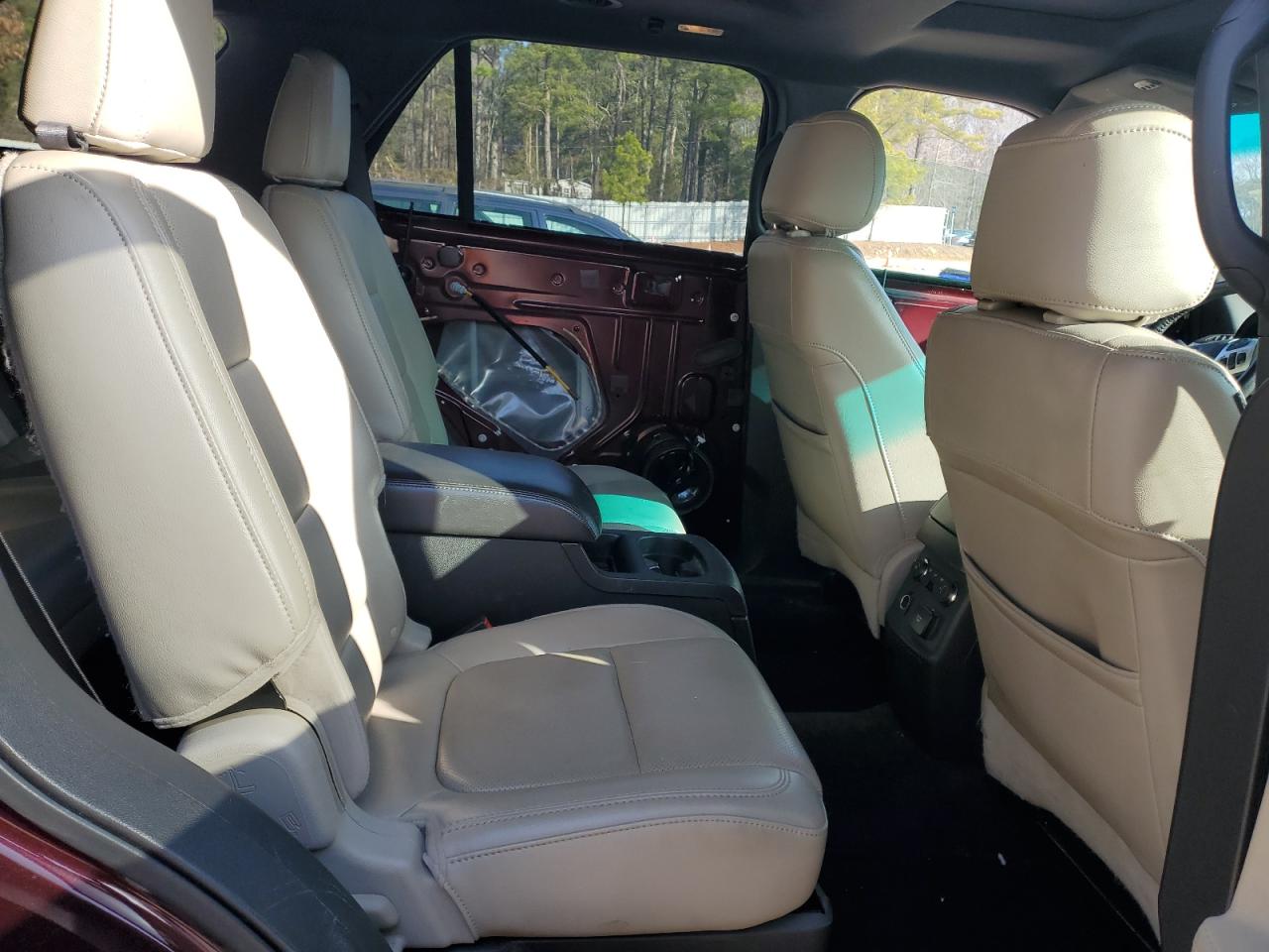 2011 Ford Explorer - Image 11