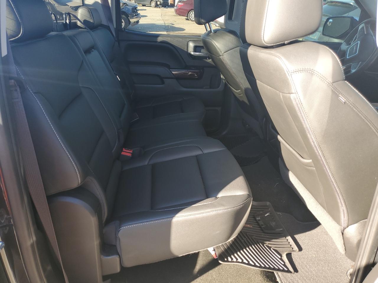 2017 GMC Sierra - Image 10