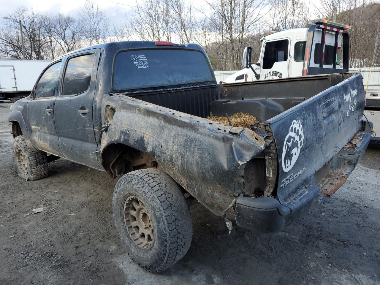 2013 Toyota Tacoma - Image 2