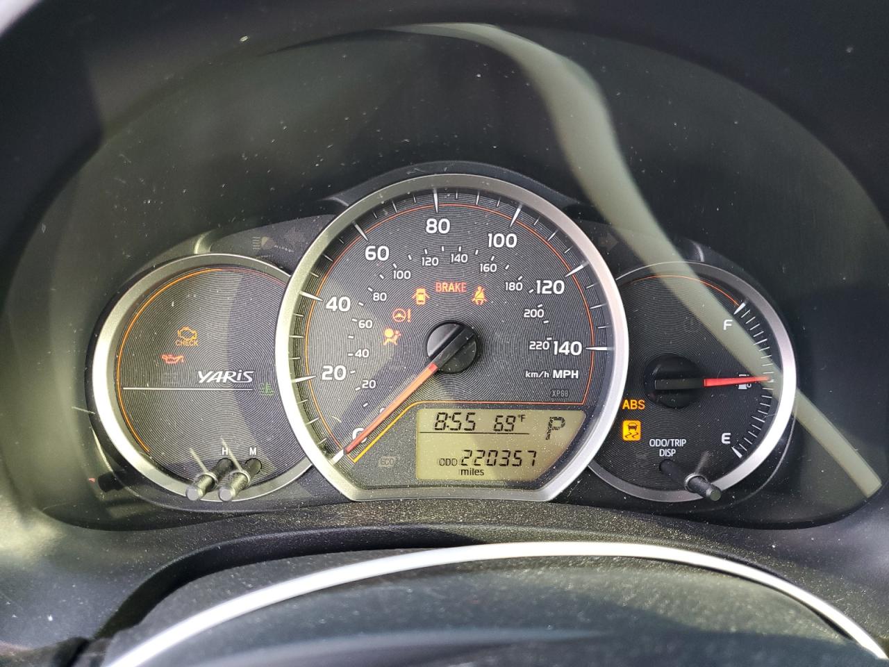 2013 Toyota Yaris - Image 9