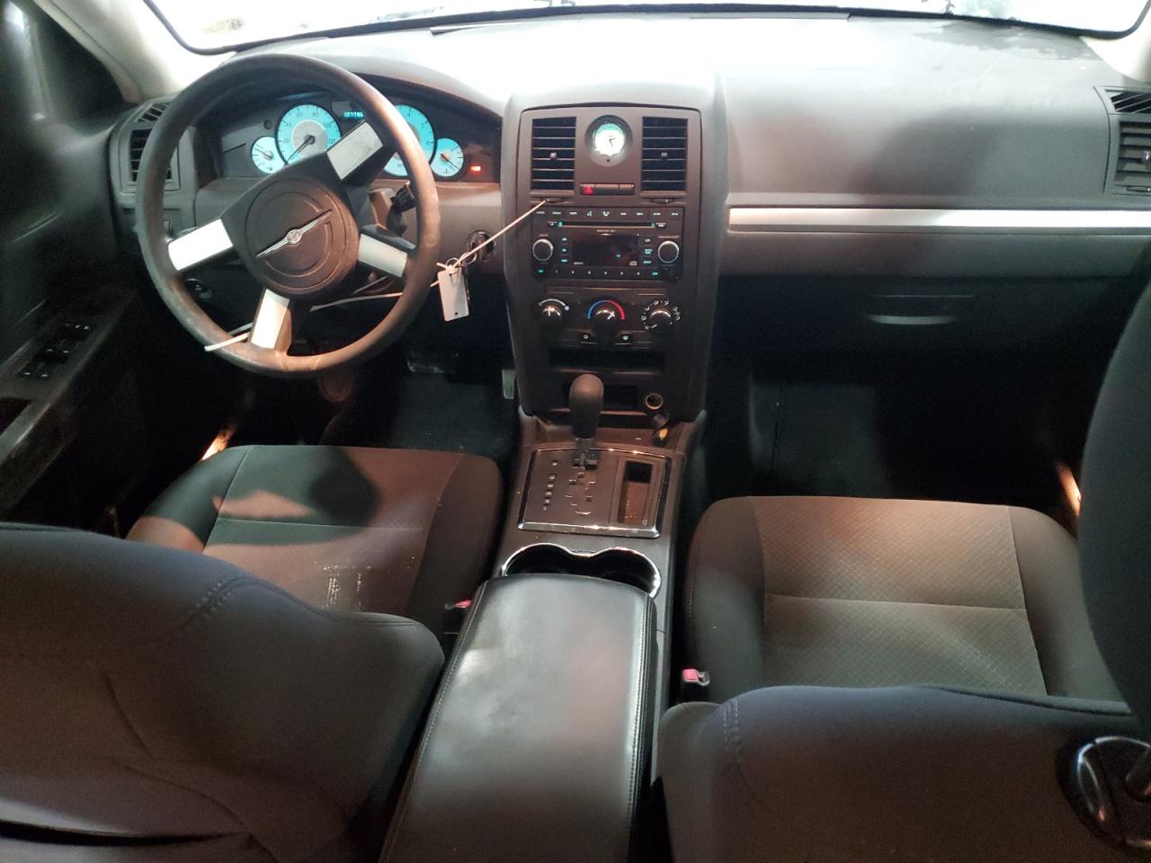 2008 Chrysler 300 - Image 8