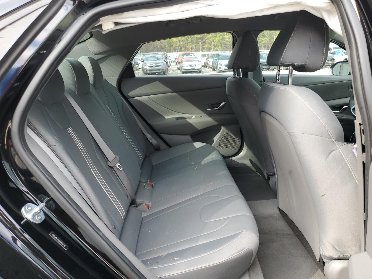 2021 Hyundai Elantra - Image 10