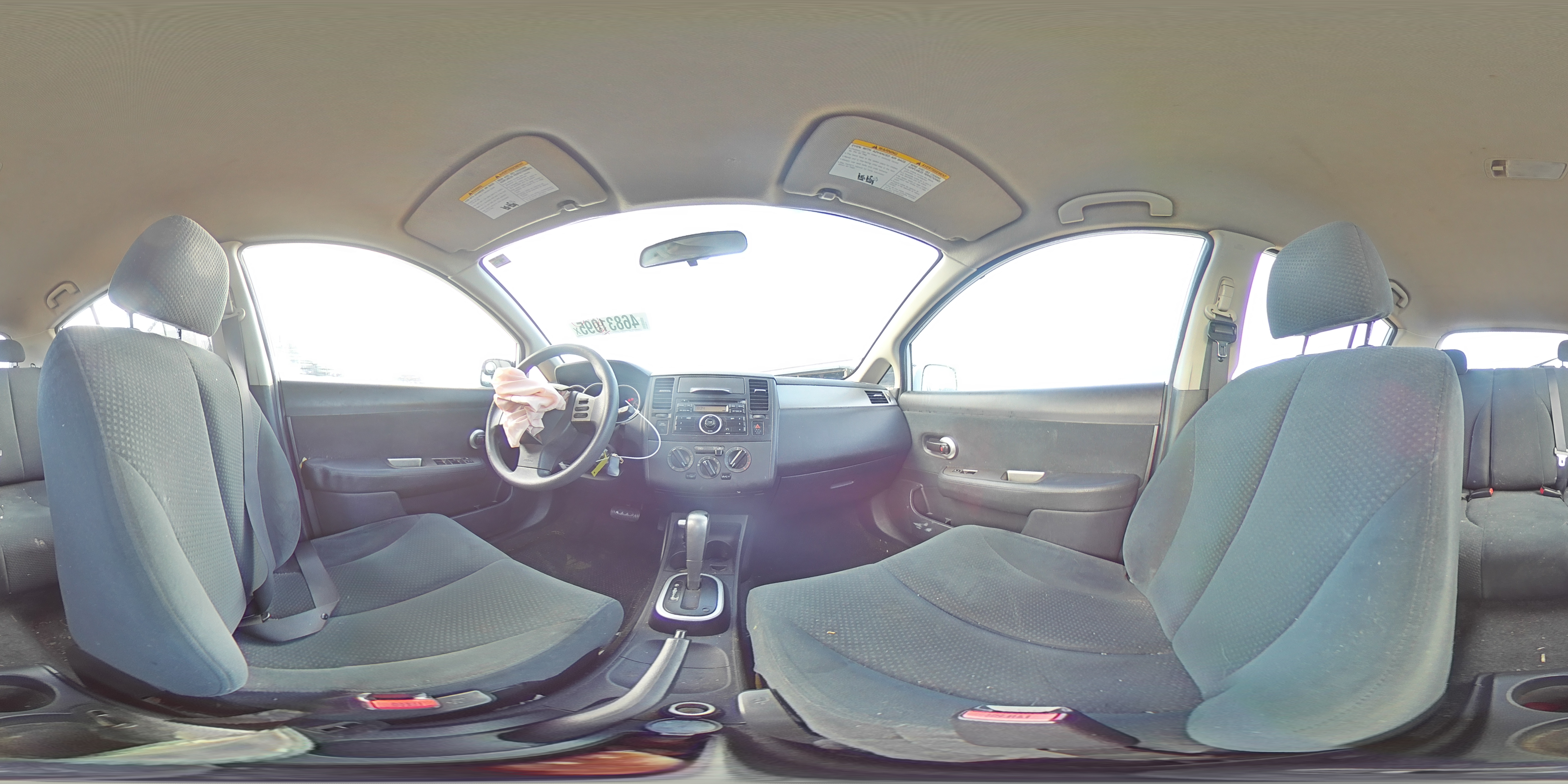 2010 Nissan Versa - Image 13