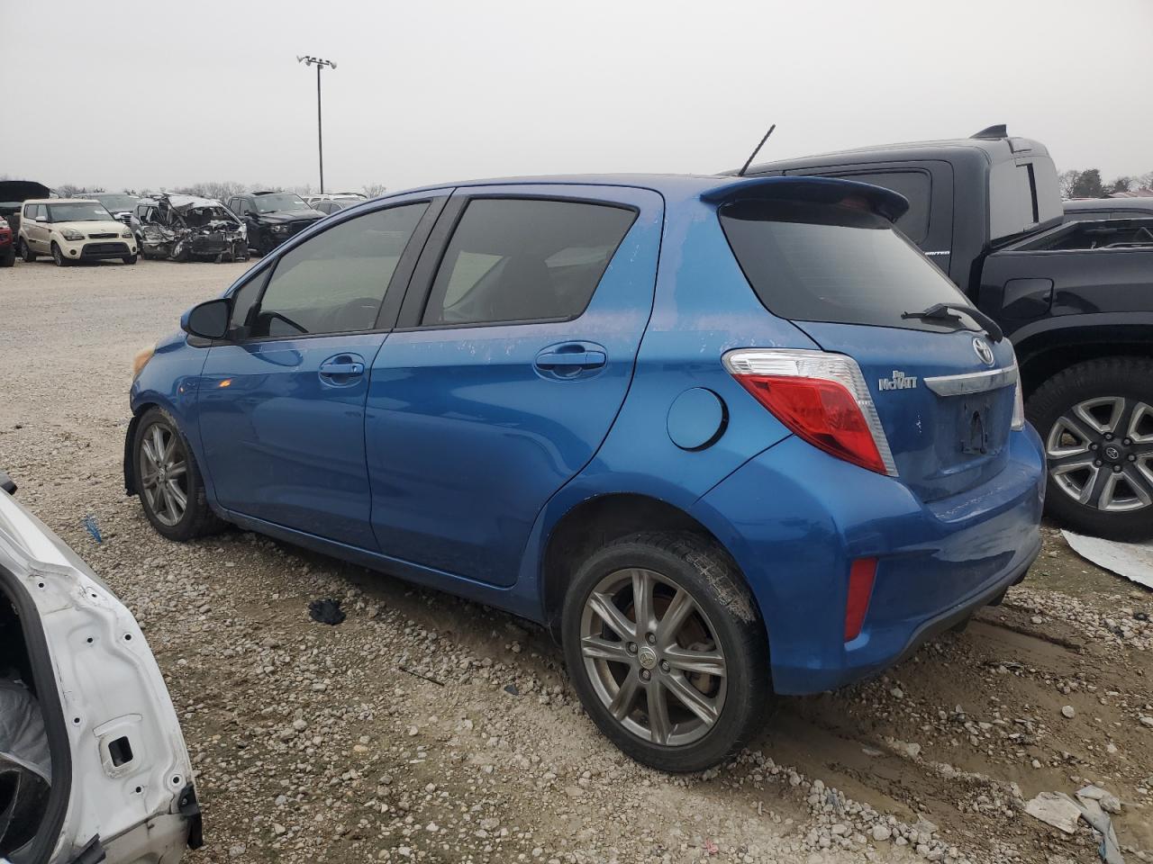 2013 Toyota Yaris - Image 2