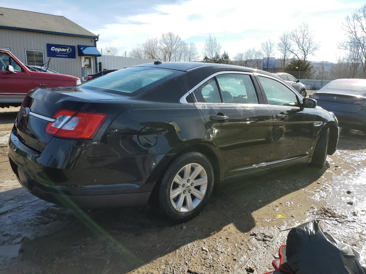 2011 Ford Taurus - Image 3