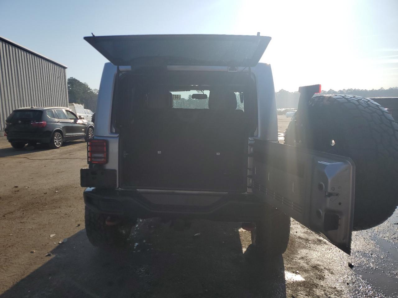 2016 Jeep Wrangler - Image 6