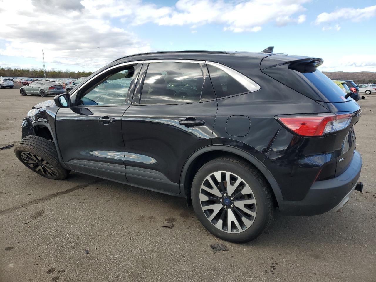 2020 Ford Escape - Image 2