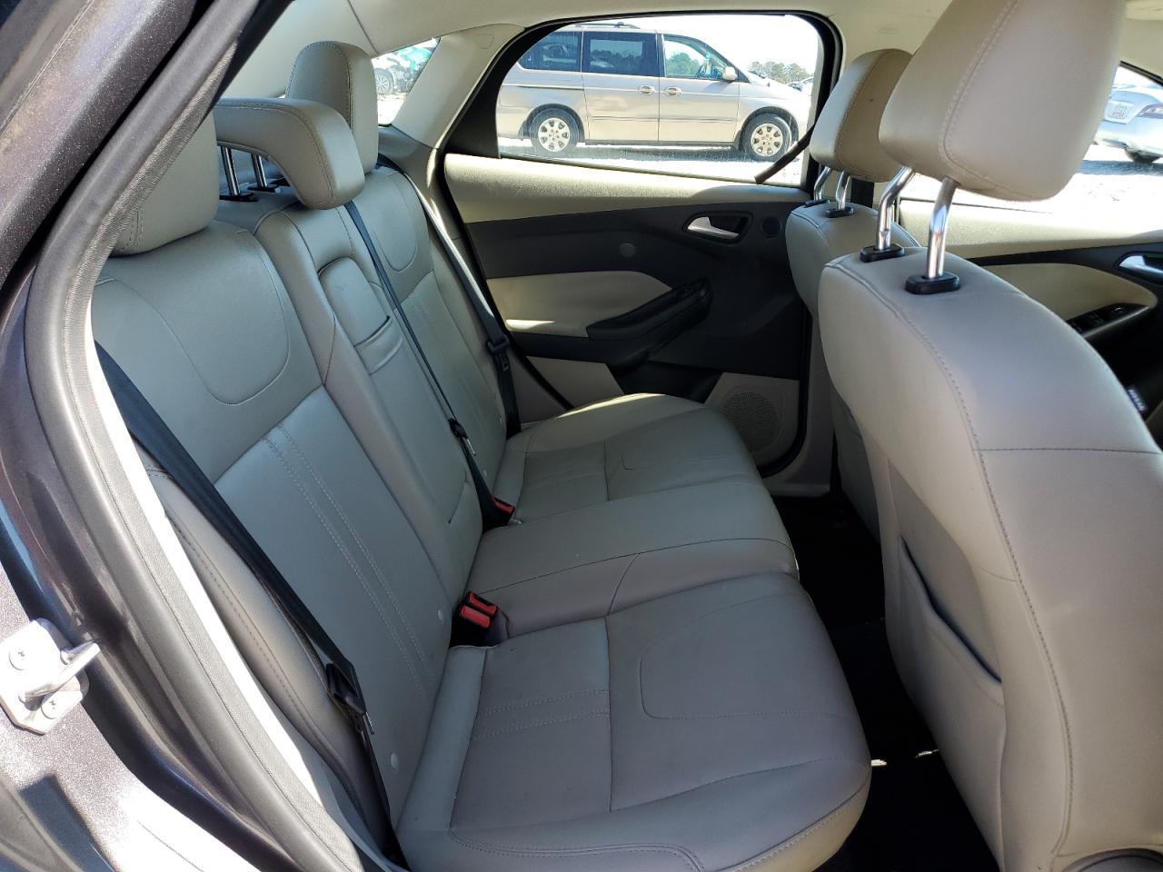 2012 Ford Focus - Image 10