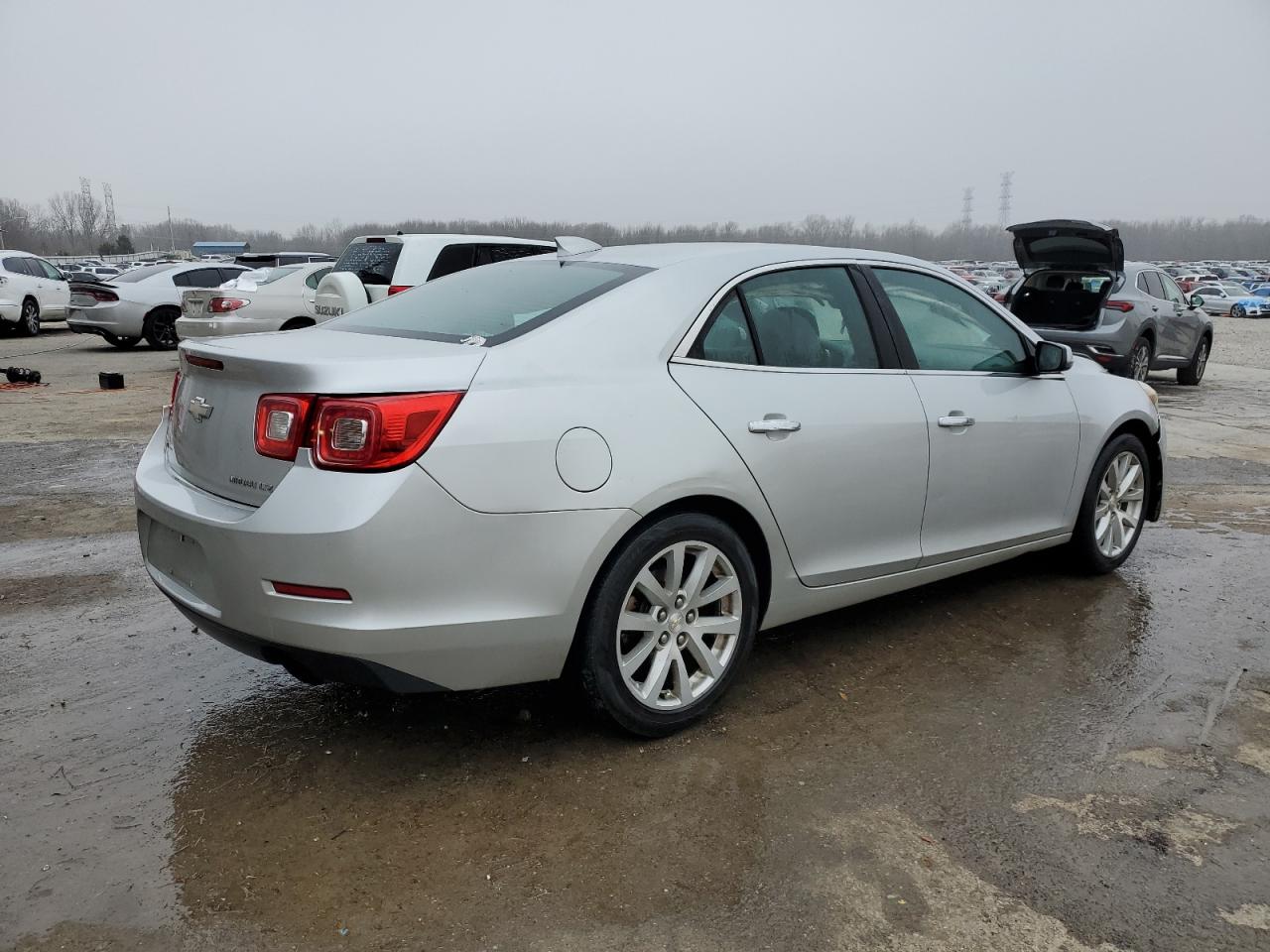 2015 Chevrolet Malibu - Image 3